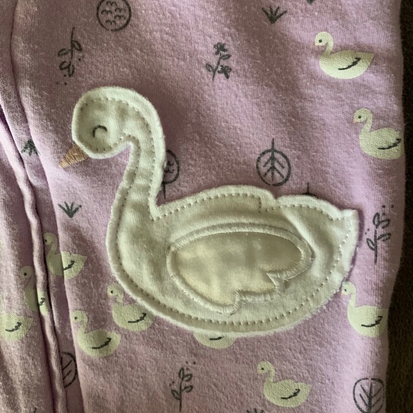 SOLD 3 Carter’s Footies - Picture 3 of 6